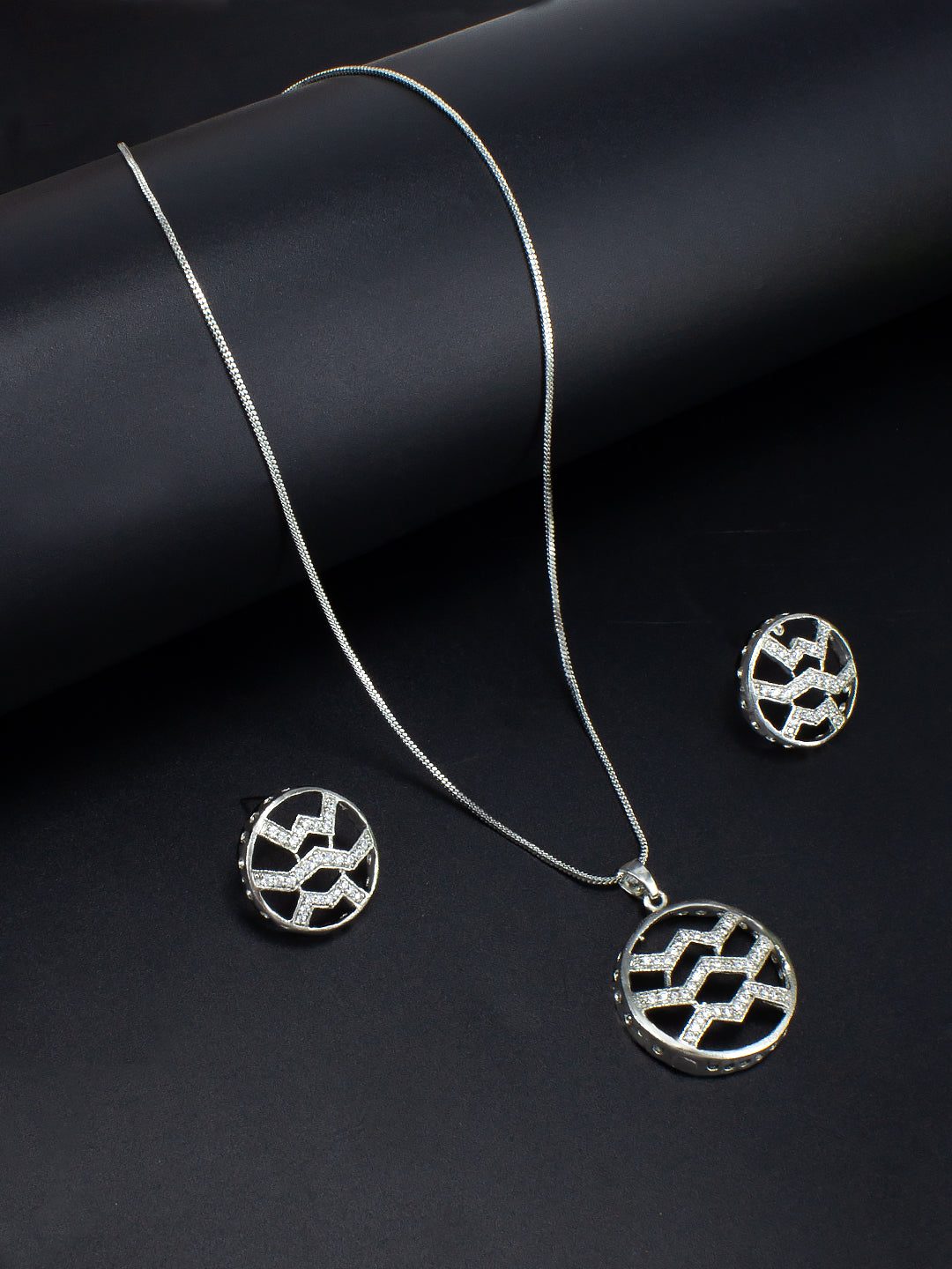 Circular AD Pendant Set