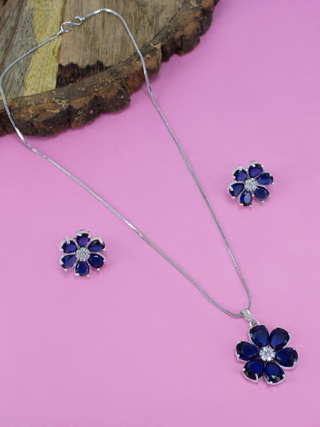Blue AD Trendy Floral Pendant Set