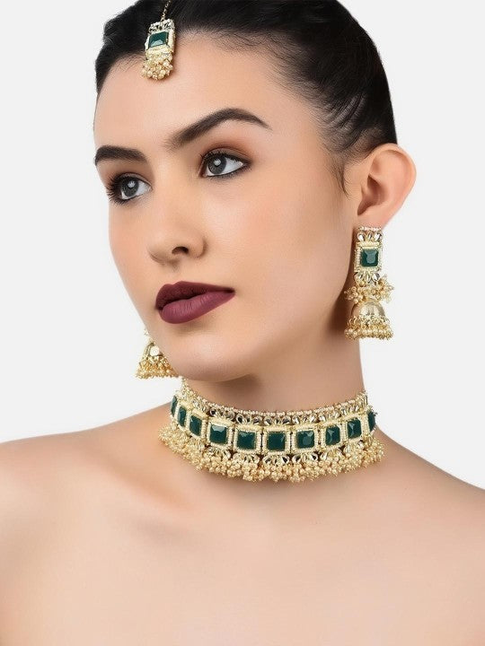 Green Kundan Choker Jewellery Set