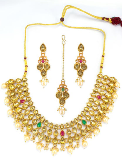 Gold Plated Kundan Studded Jewellary Set With Maangtika