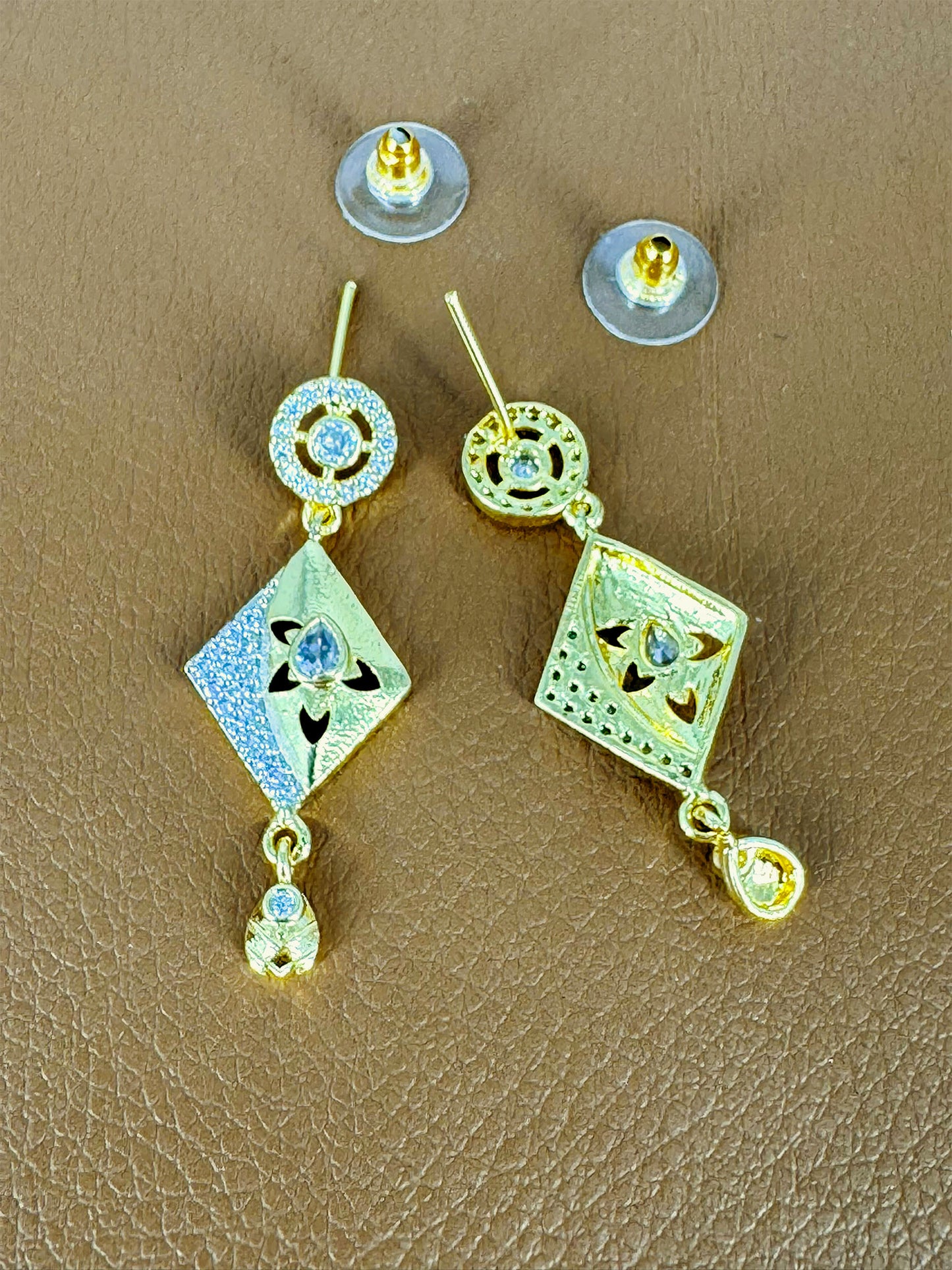 Gold Plated American Diamond Sleek Jewellery Set