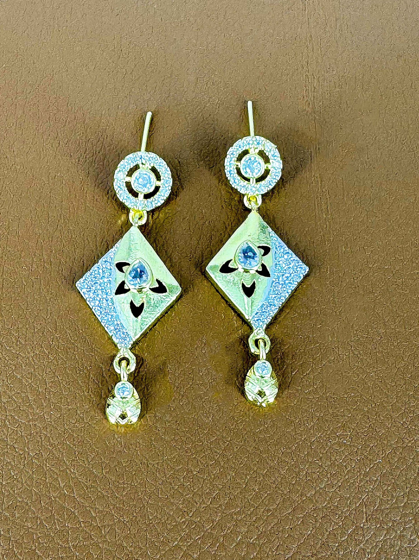 Gold Plated American Diamond Sleek Jewellery Set