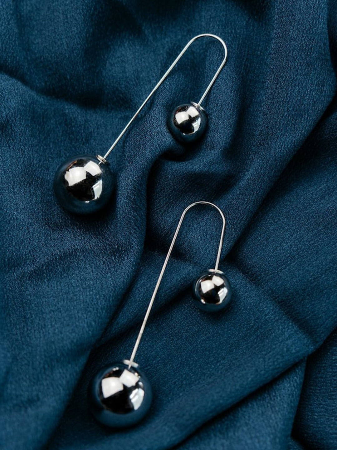 Pack of 3 Ball & Mesh Drop Earrings