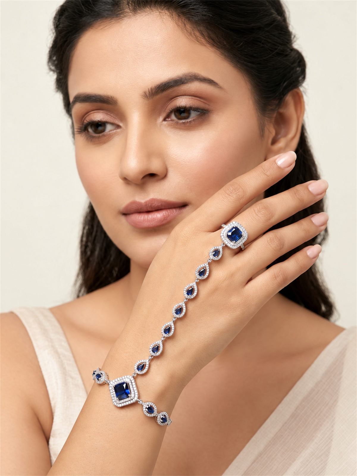 Blue silver-plated square halo and teardrop hathphool