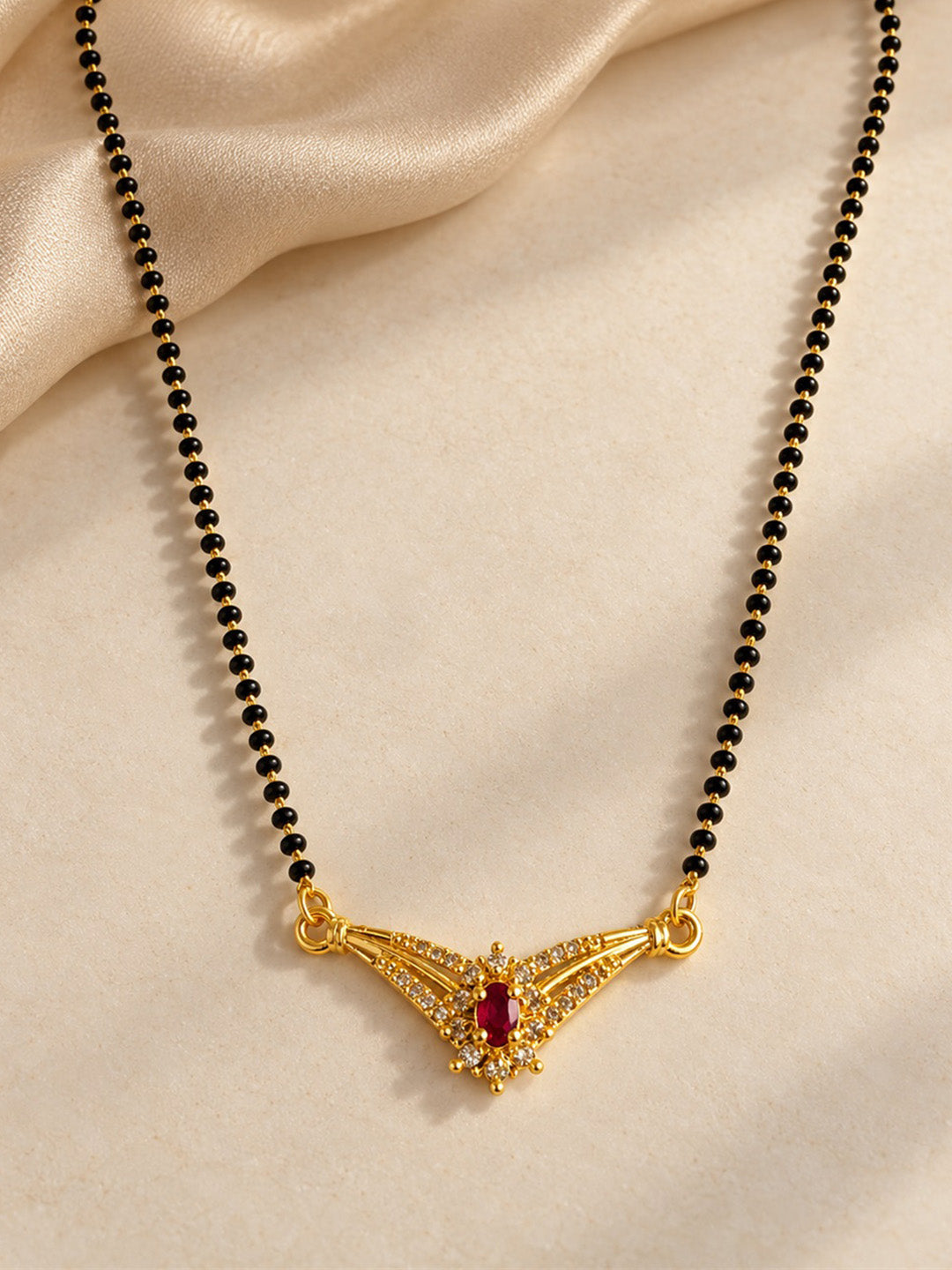 Red wing-shaped gold-plated mangalsutra