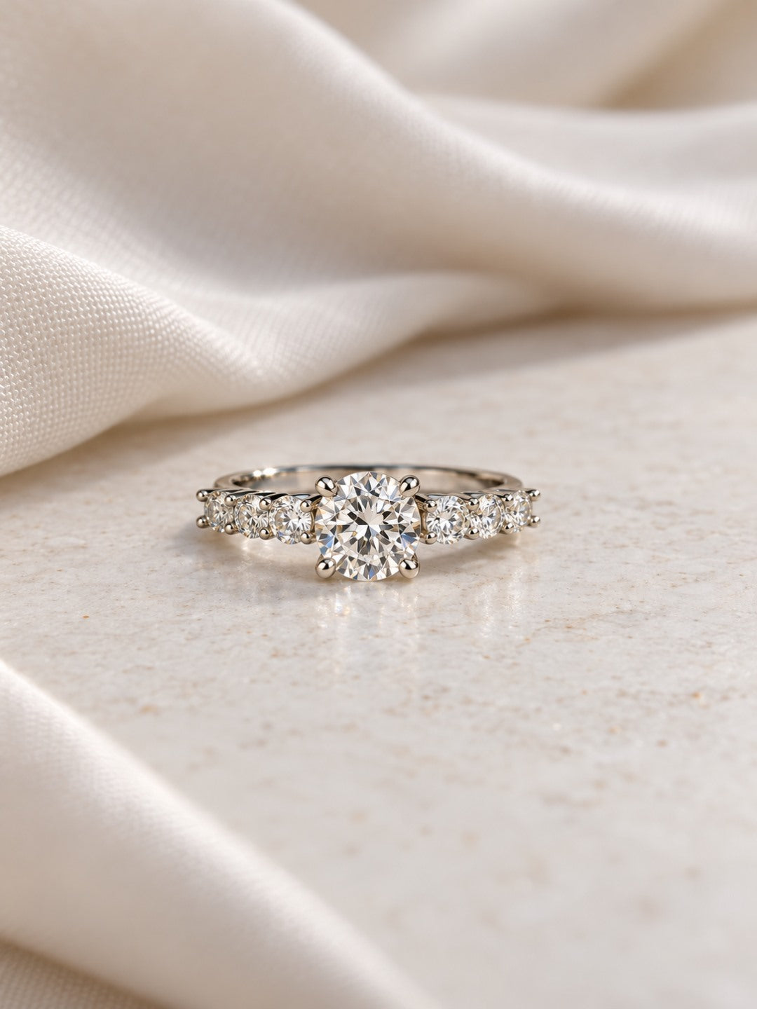 Clear Round Stone Graduated Shoulder Ring - Silver Plated, image4