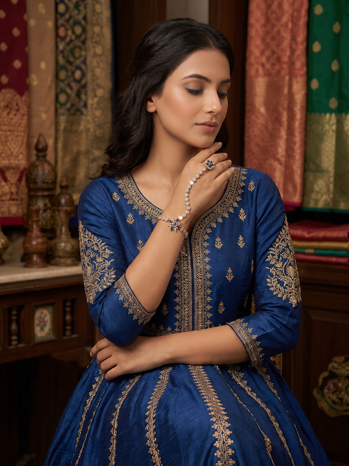 Blue Floral Round-Stone Chain Hathphool - Mehndi Plated