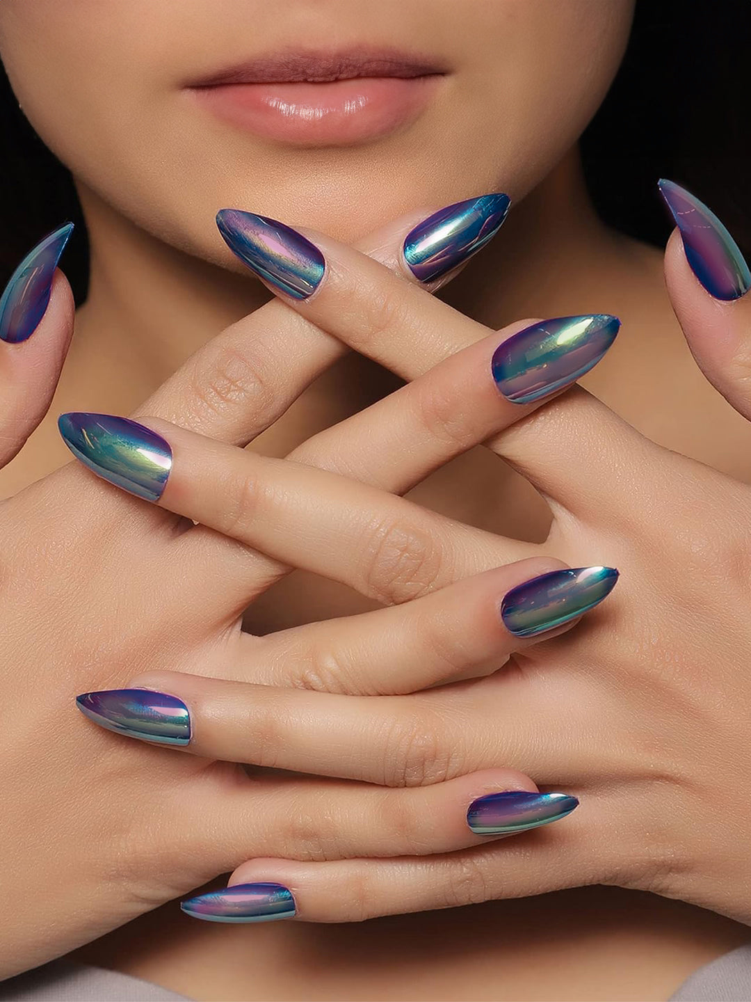 Set of 24 Metallic Duochrome stick on nails