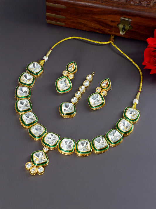 Green Kundan-Studded Jewellery Set