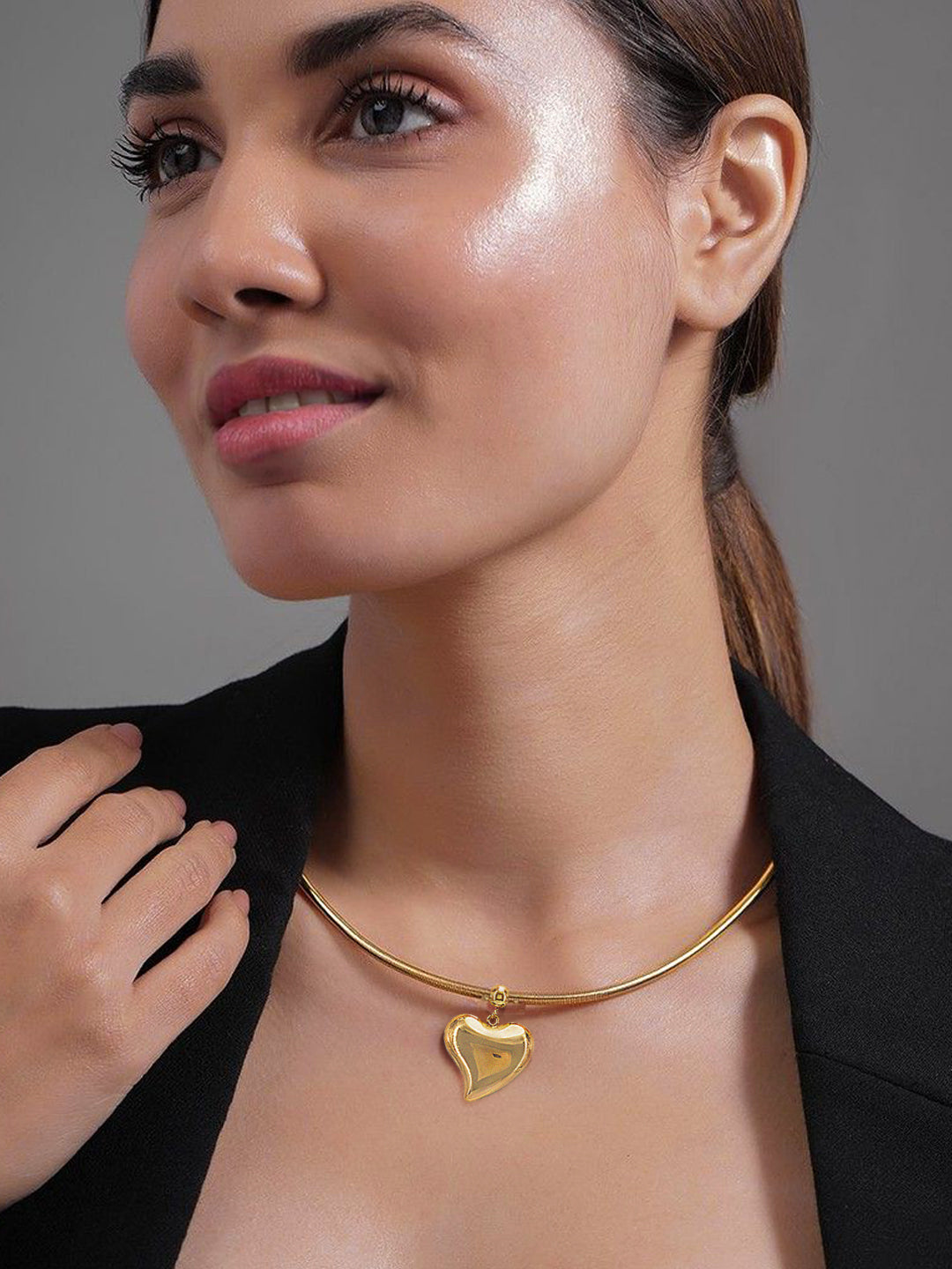 Anti Tarnish Trendy Stainless Steel Heart Hasli Choker Necklace